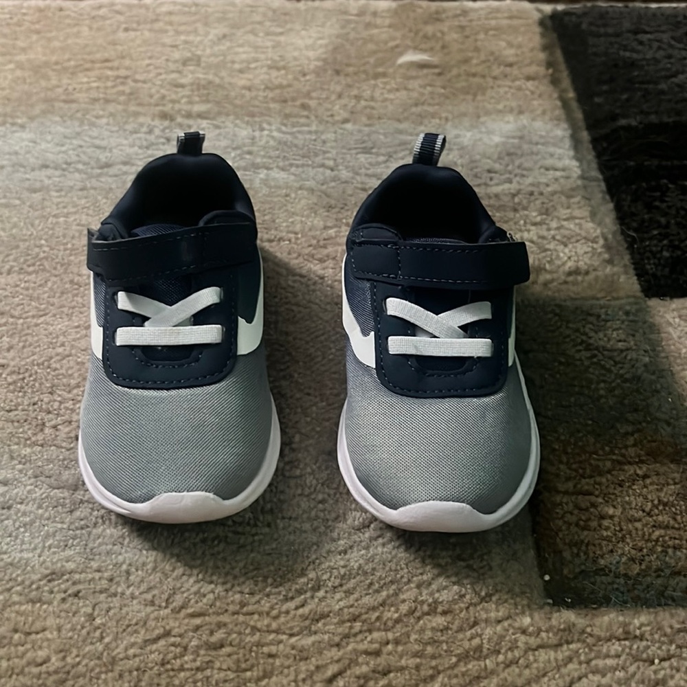 Size 6 Wonder Nation Shoes.